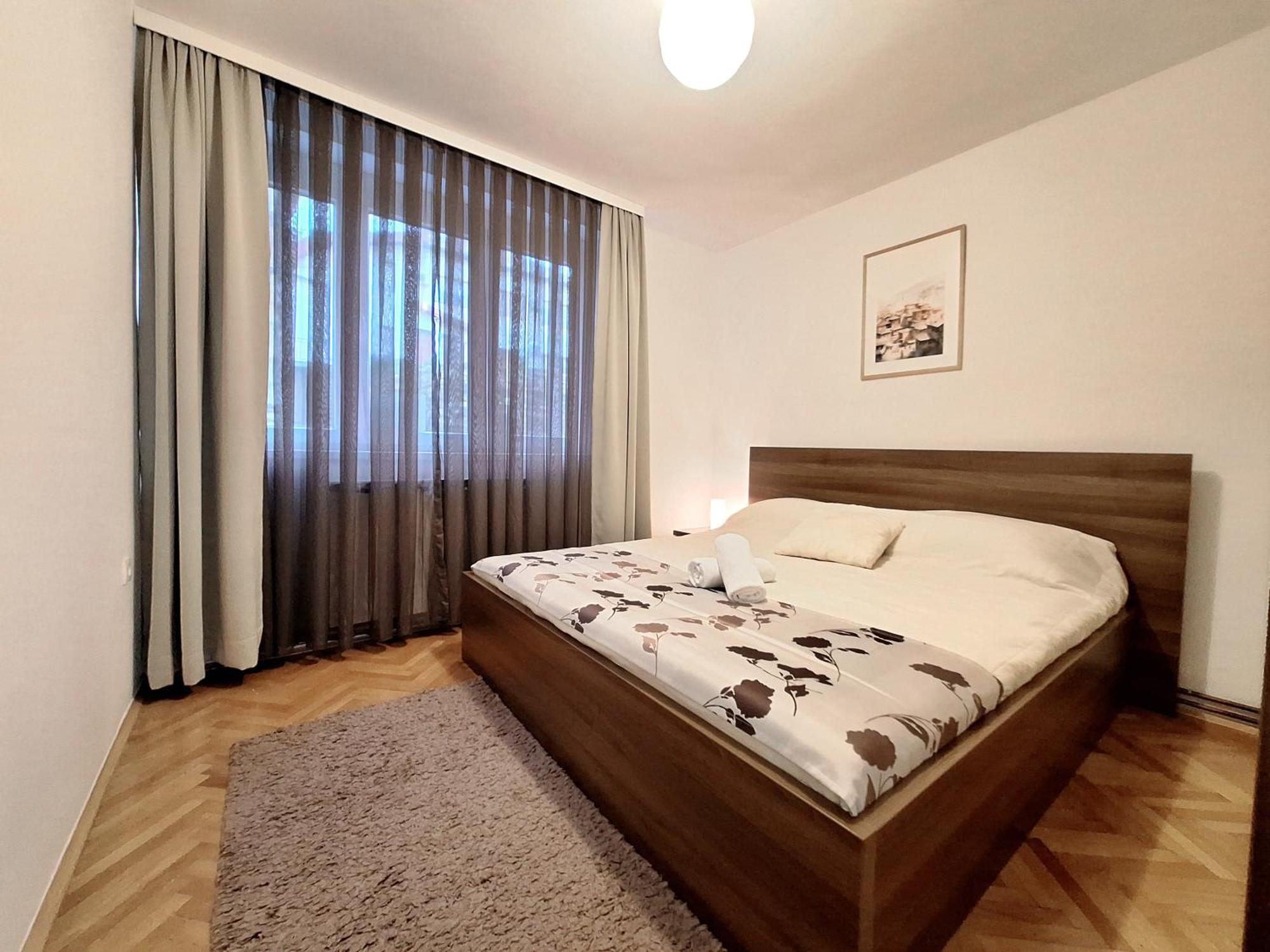 Dina * Sarajevo