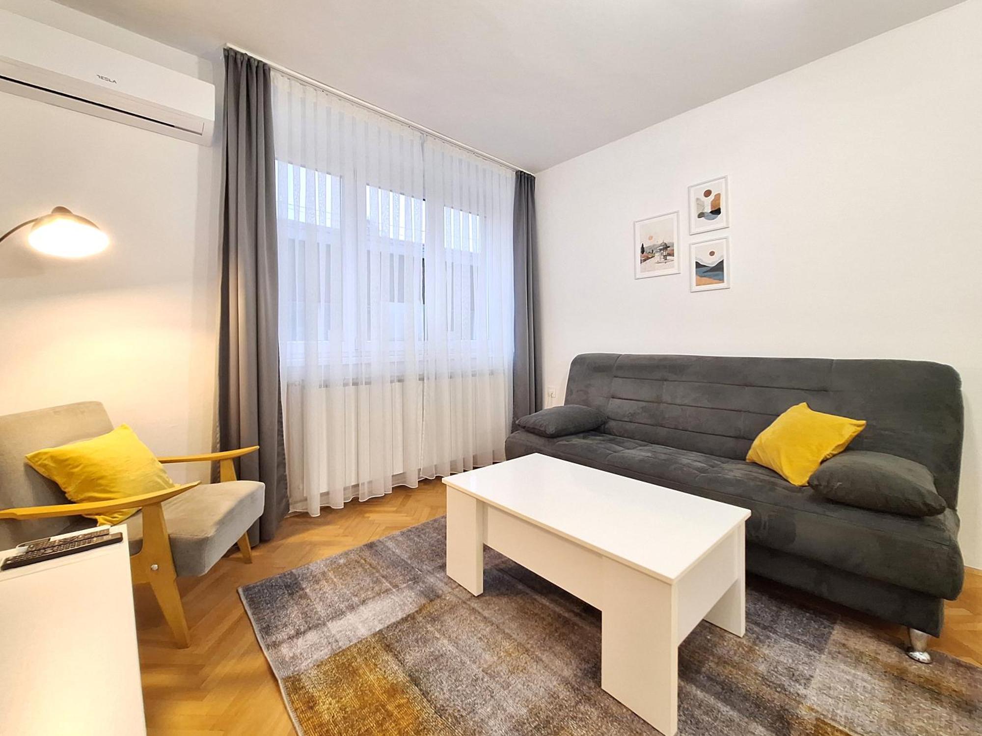 Apartma Dina